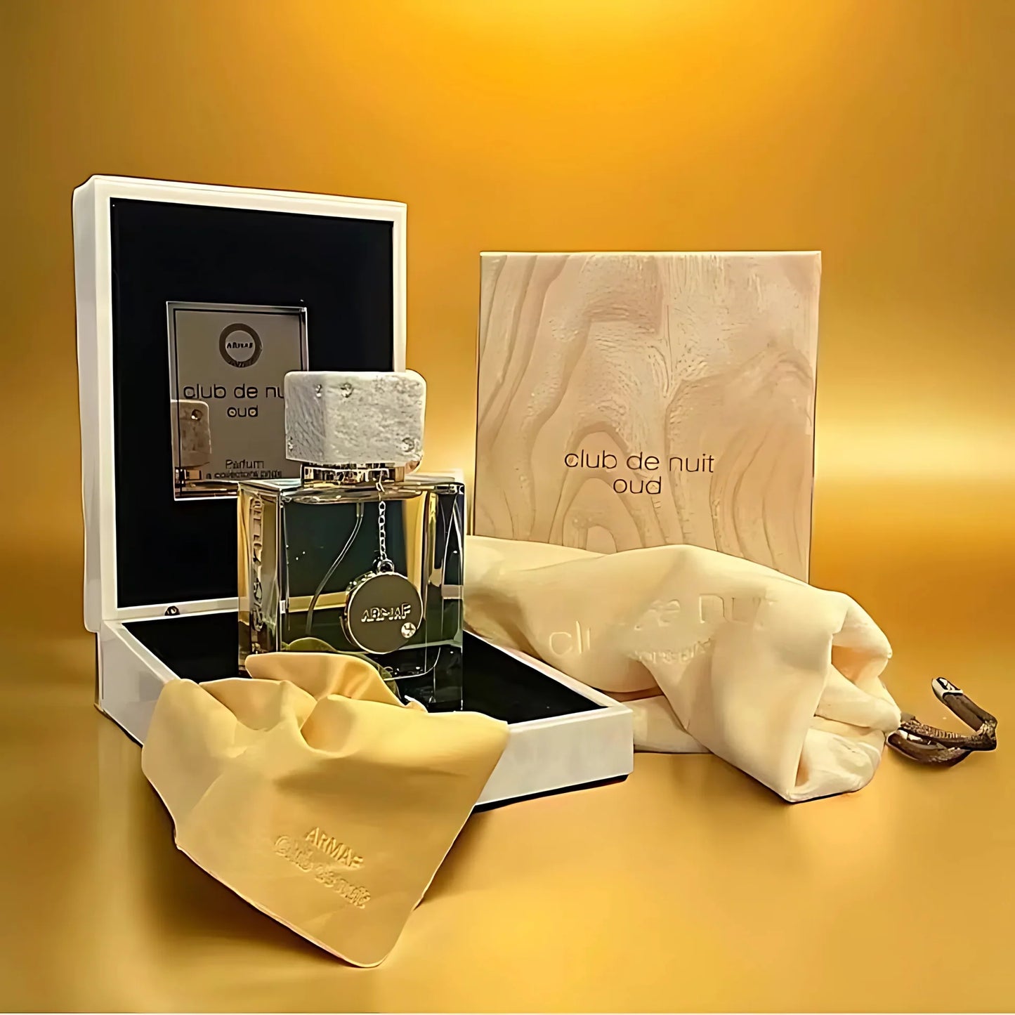Armaf Club De Nuit Oud Eau De Parfum 105ml – Fruity Oud & Warm Woody Luxury